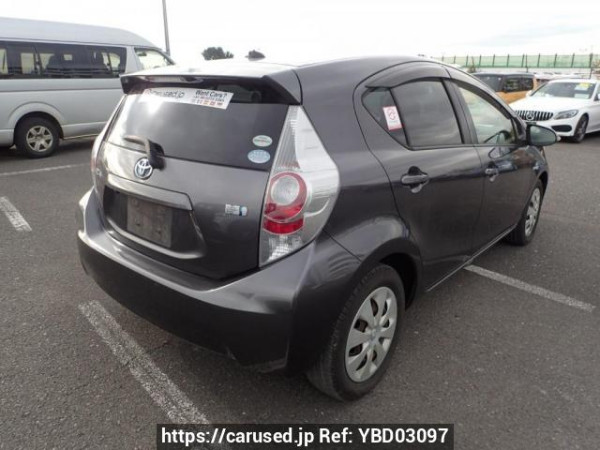 Used 2012 AT toyota aqua NHP10 Image[5]