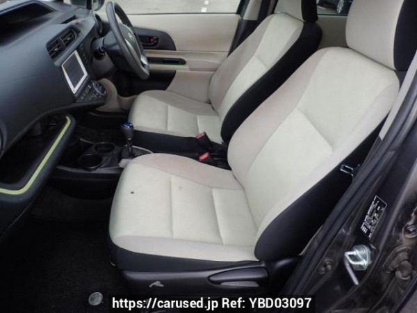 Used 2012 AT toyota aqua NHP10 Image[10]