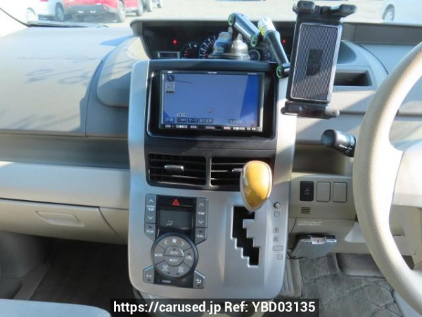 Used 2007 AT toyota noah ZRR70G Image[30]