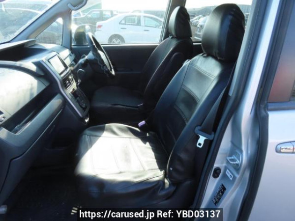 Used 2009 AT toyota noah ZRR70G Image[16]
