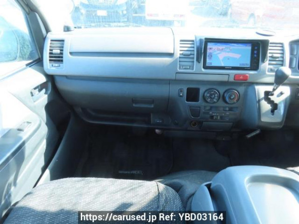 Used 2005 AT toyota regiusace-van KDH205V Image[23]