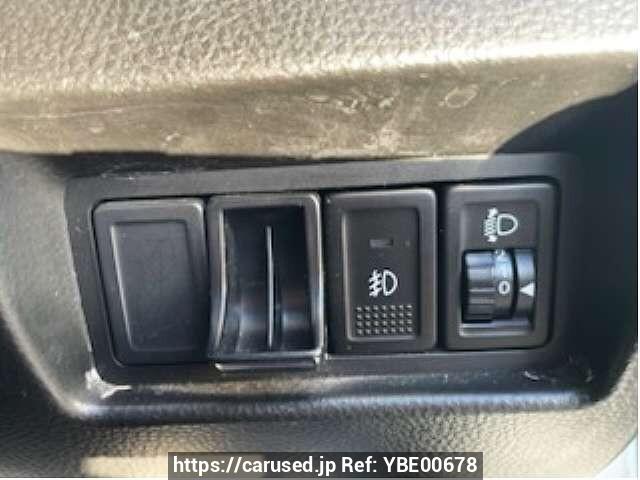Buy Used 2012 Suzuki Swift DBA-ZC72S (YBE00678) - Carused.jp