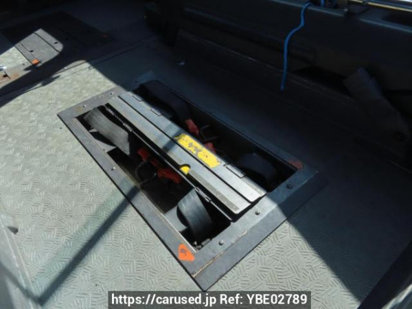 Used 2004 AT nissan caravan-bus DWMGE25 Image[27]