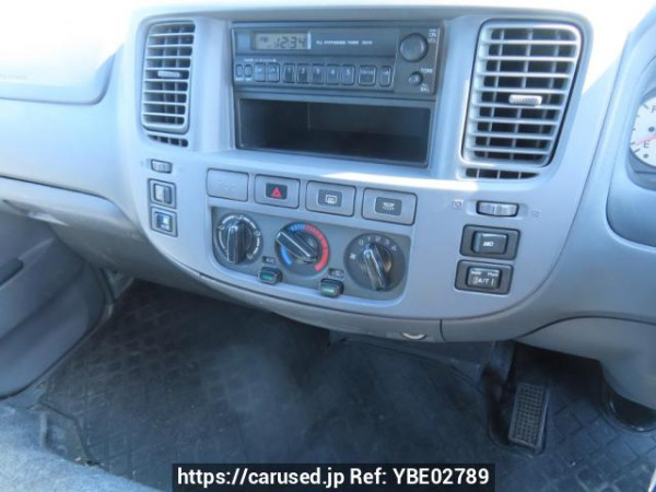 Used 2004 AT nissan caravan-bus DWMGE25 Image[32]