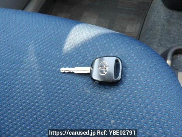 Used 2004 AT toyota sienta NCP81G Image[28]