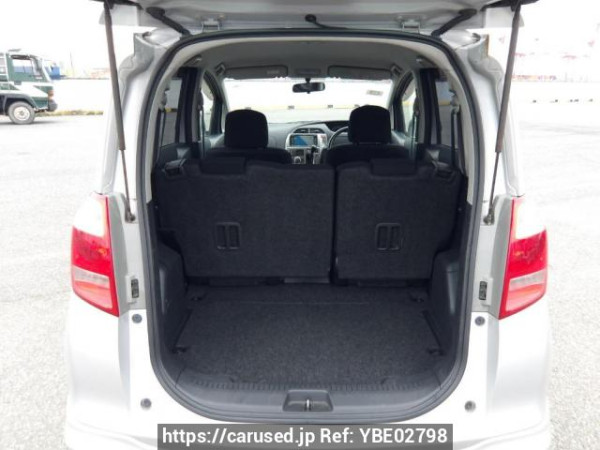Used 2005 AT toyota ractis NCP100 Image[8]