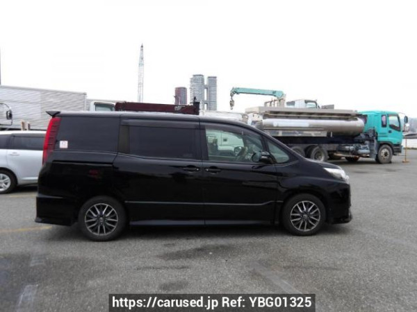 Used 2015 AT toyota noah ZRR80W Image[7]