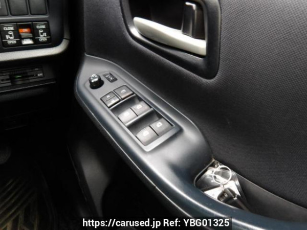 Used 2015 AT toyota noah ZRR80W Image[19]