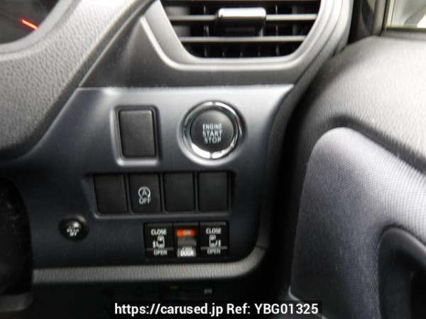 Used 2015 AT toyota noah ZRR80W Image[23]