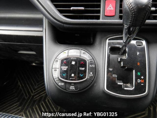 Used 2015 AT toyota noah ZRR80W Image[27]