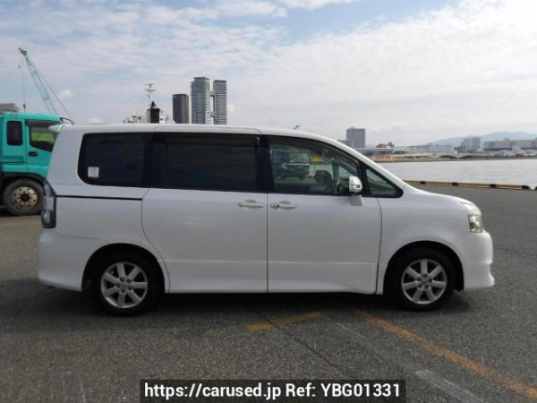 Used 2007 AT toyota voxy ZRR70W Image[7]