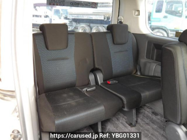Used 2007 AT toyota voxy ZRR70W Image[18]