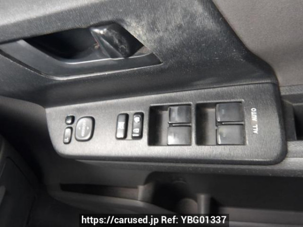 Used 2007 AT toyota noah ZRR70G Image[18]