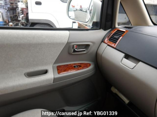 Used 2005 AT toyota noah AZR60G Image[20]