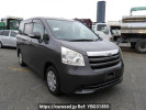 Toyota Noah ZRR70G