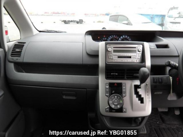 Used 2009 AT toyota noah ZRR70G Image[21]