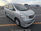 Toyota Noah ZRR70G