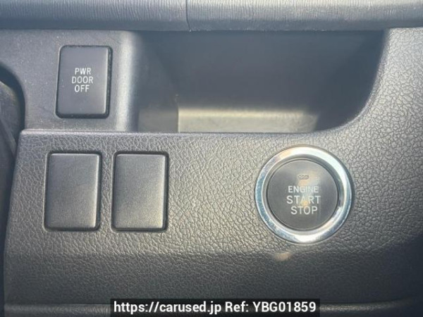 Used 2010 AT toyota noah ZRR70G Image[16]