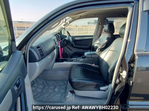 Used 2005 AT toyota hilux-surf TRN215W Image[13]