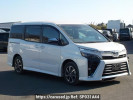 Toyota Voxy ZRR80W