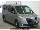 Toyota Noah ZRR80G
