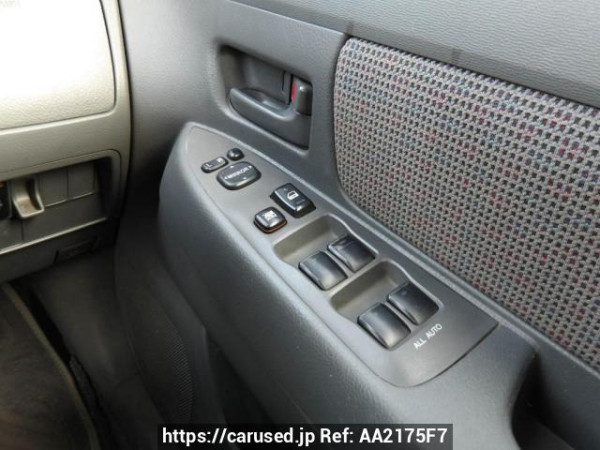 Used 2005 AT toyota raum NCZ20 Image[18]