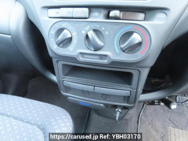 Used 2003 AT toyota fun-cargo NCP20 Image[27]