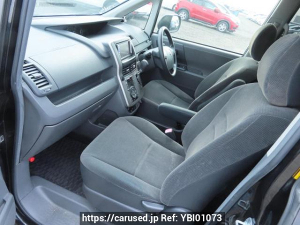 Used 2007 AT toyota noah ZRR70G Image[16]