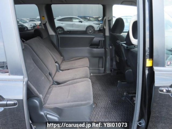 Used 2007 AT toyota noah ZRR70G Image[18]