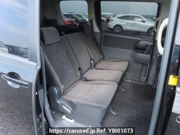 Used 2007 AT toyota noah ZRR70G Image[19]