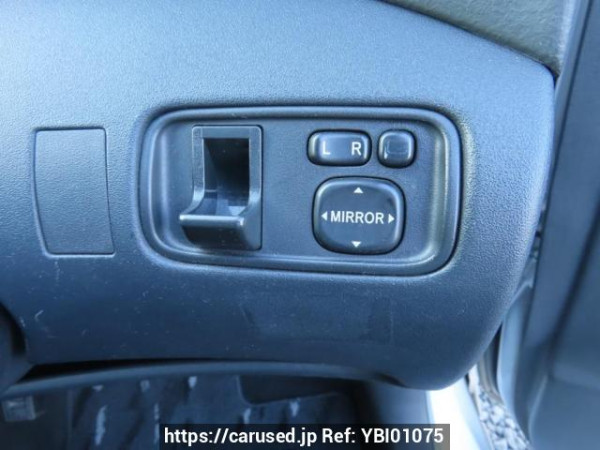 Used 2003 AT toyota fun-cargo NCP21 Image[28]