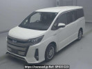 Toyota Noah ZWR80W