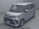 Toyota Roomy M900A