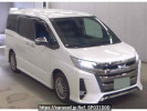 Toyota Noah ZWR80W
