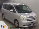 Toyota Noah ZRR70G