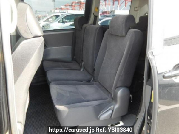 Used 2009 AT toyota noah ZRR70G Image[13]