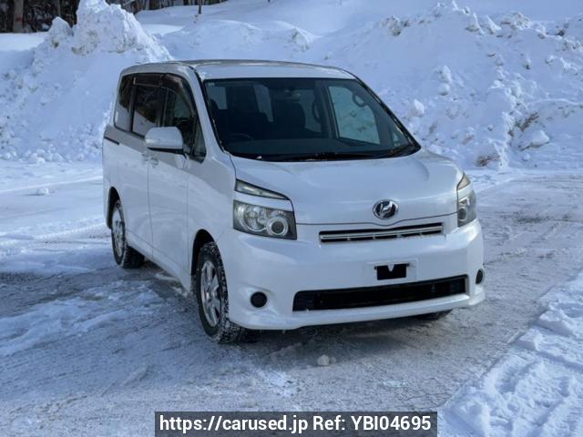 Buy Used 2009 Toyota Voxy ZRR75G (YBI04695) - Carused.jp