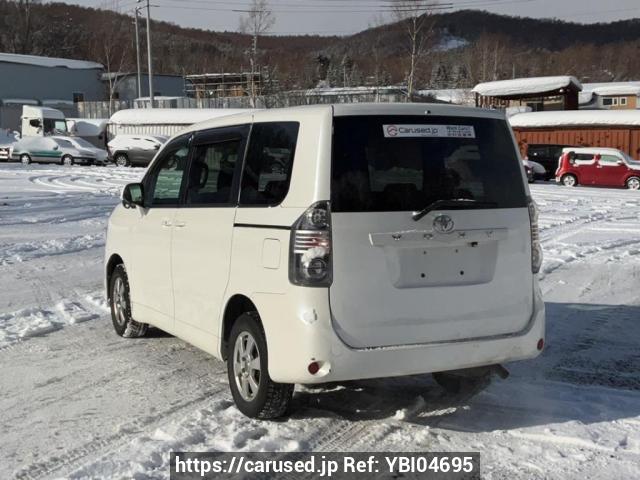 Buy Used 2009 Toyota Voxy ZRR75G (YBI04695) - Carused.jp