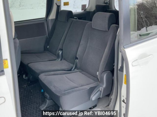Used 2009 AT toyota voxy ZRR75G Image[15]