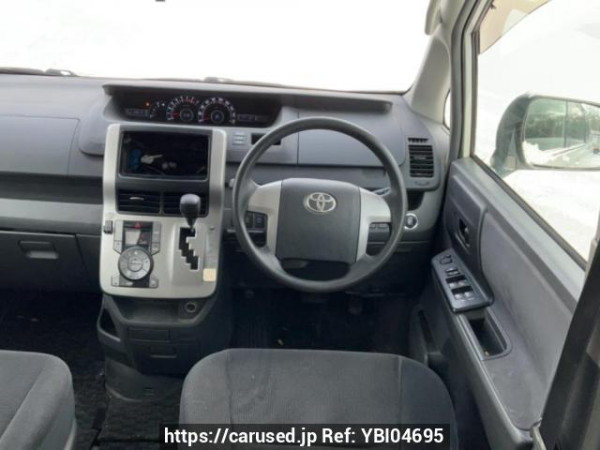 Used 2009 AT toyota voxy ZRR75G Image[19]