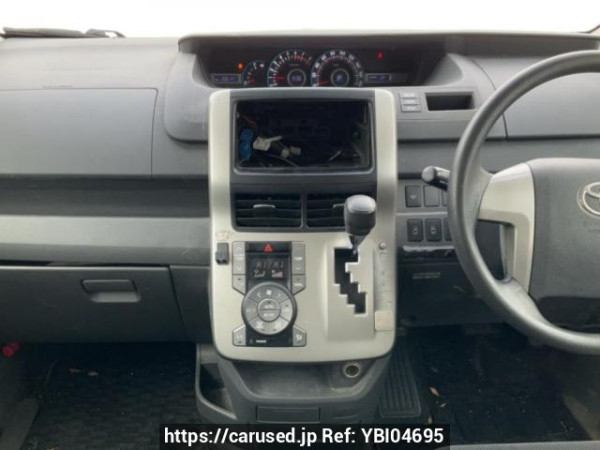 Used 2009 AT toyota voxy ZRR75G Image[20]