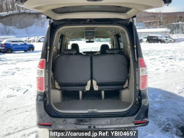 Used 2010 AT toyota noah ZRR75W Image[8]