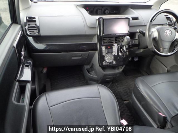 Used 2008 AT toyota voxy ZRR70W Image[15]