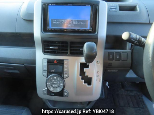 Used 2009 AT toyota voxy ZRR70W Image[29]