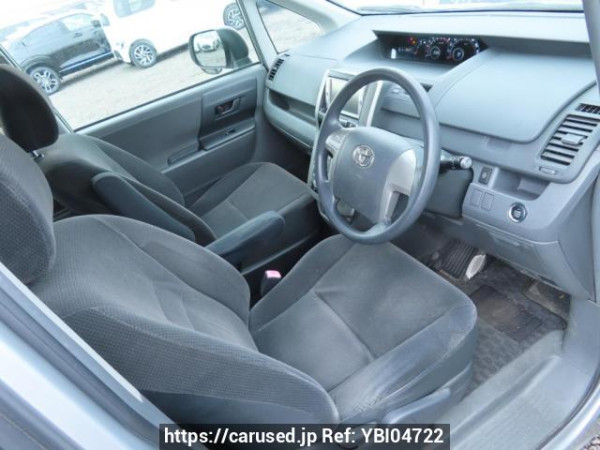 Used 2009 AT toyota noah ZRR70G Image[14]
