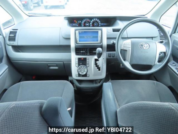Used 2009 AT toyota noah ZRR70G Image[24]