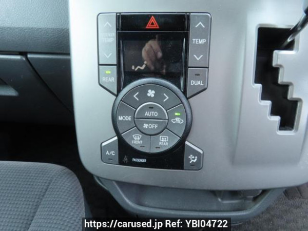 Used 2009 AT toyota noah ZRR70G Image[32]
