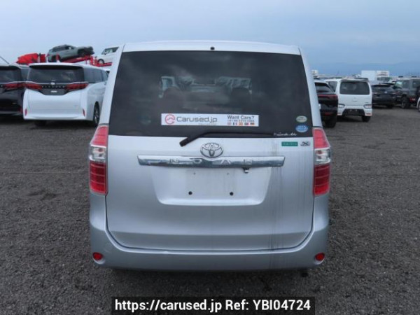 Used 2007 AT toyota noah ZRR70G Image[5]