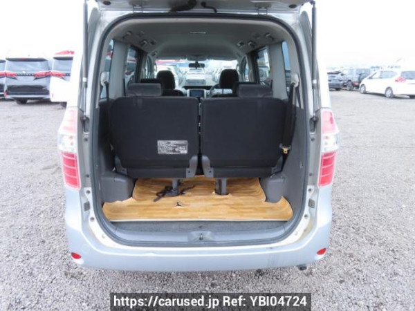 Used 2007 AT toyota noah ZRR70G Image[8]