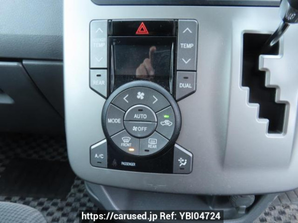 Used 2007 AT toyota noah ZRR70G Image[31]